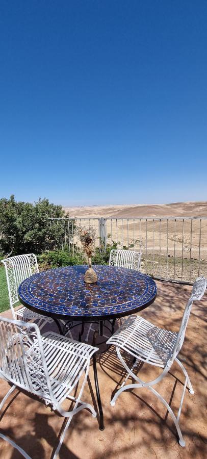 Desert Call Villa Arad Bagian luar foto