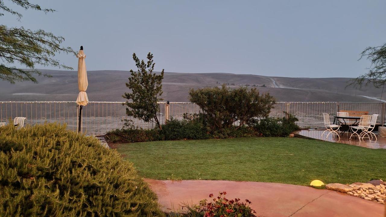 Desert Call Villa Arad Bagian luar foto